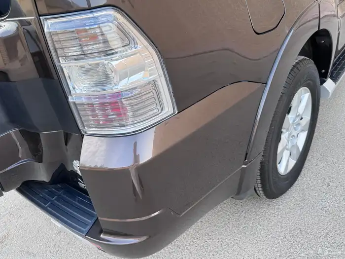 مستبيشي باجيرو 2020 GLS لوني بني 13