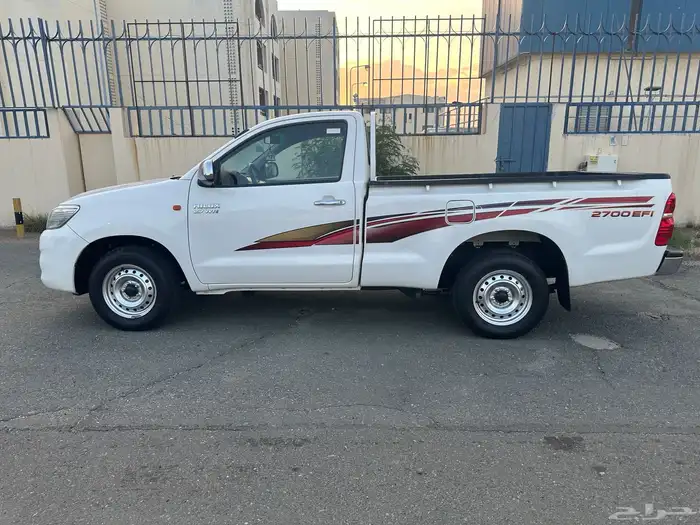 هايلوكس 2012 غمارة نادرة ونظيفة جداا 7