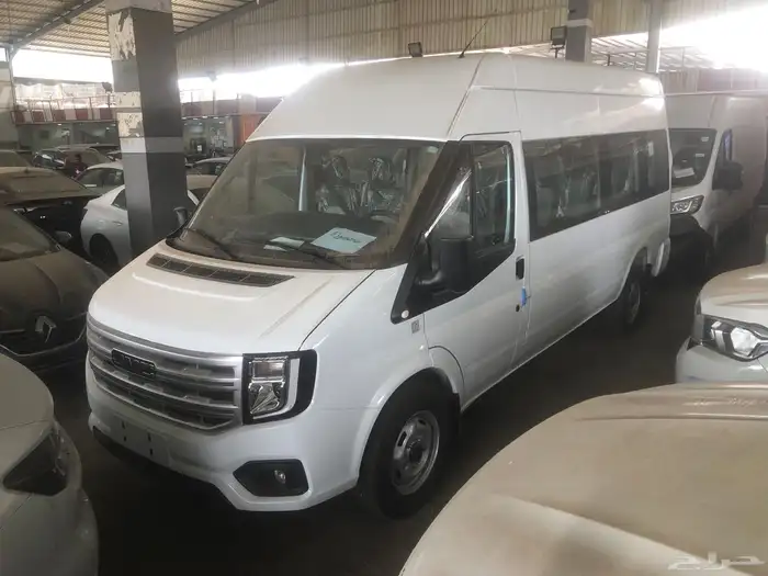 جي ام سي باص 15 راكب ديزل سقف عالي موديل 2026 1