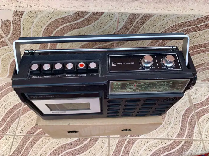 راديو ومسجل ياباني نظيف شغال صافي 1