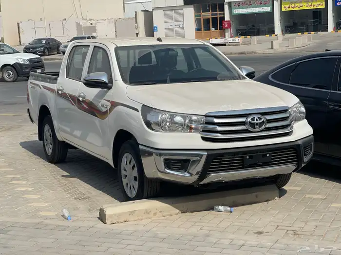 هايلوكس غمارتين GLS بريمي بدون دبل بنزين قير تمتيك 2025 0