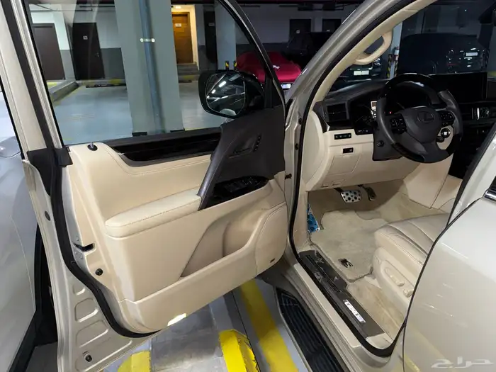 جيب لكزس LX570 موديل 2019 مالك اول 18