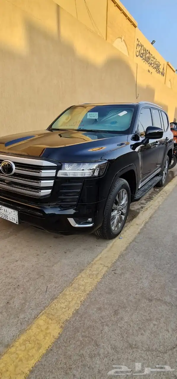 لاندكروزر Gxr L5 2024 0