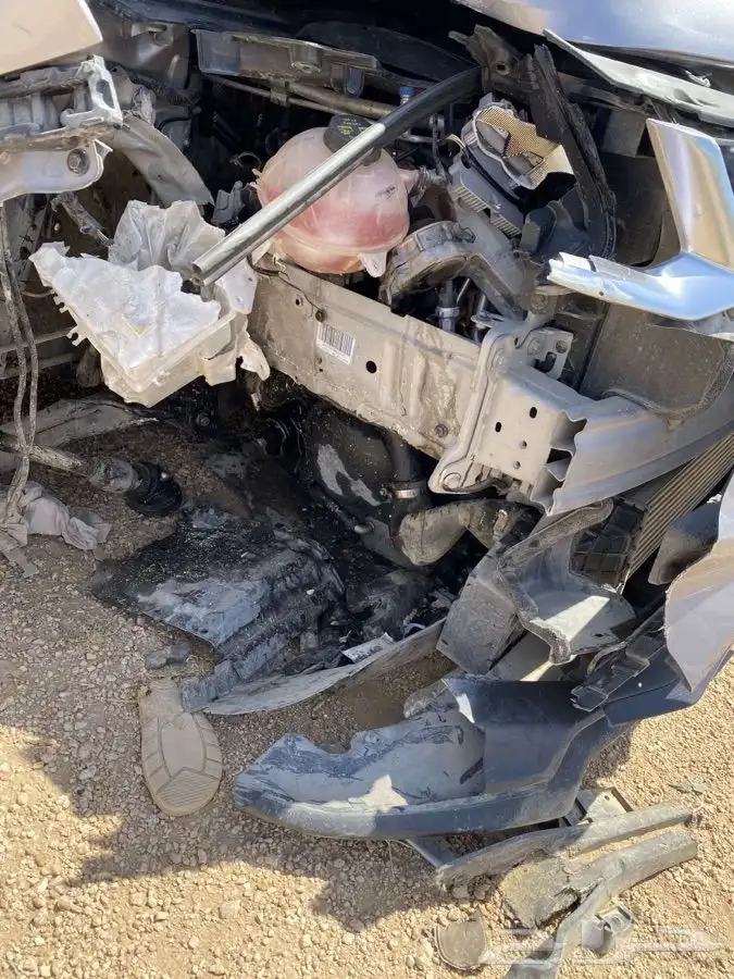 سيارة جيلي كولراي (المالك الثاني)الصدمة كما هو موضح بالصورة 6