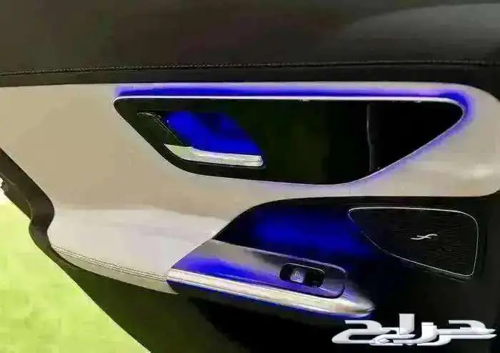 مرسيدس بنز الموديل 2022 - C300 4Matic 14