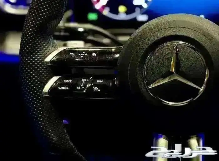 مرسيدس بنز الموديل 2022 - C300 4Matic 16