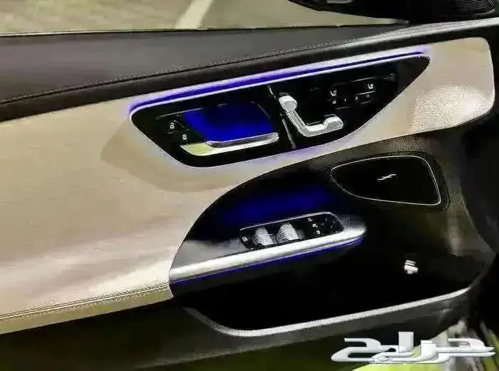 مرسيدس بنز الموديل 2022 - C300 4Matic 13