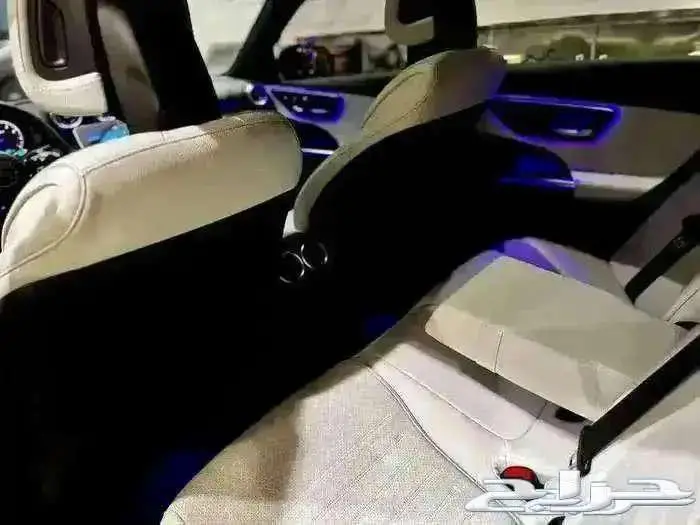 مرسيدس بنز الموديل 2022 - C300 4Matic 11