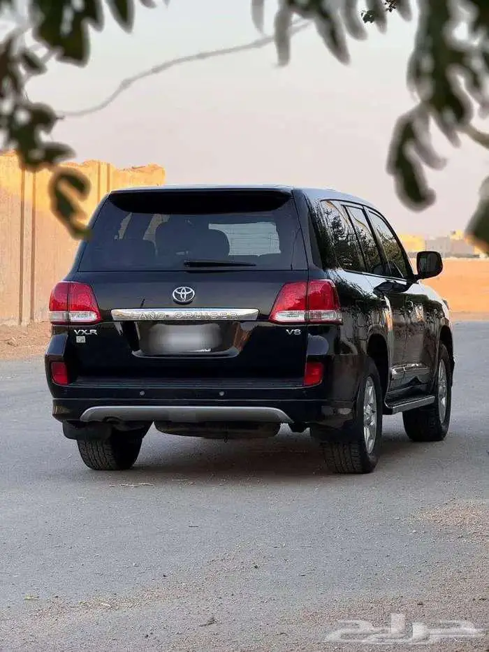 تويوتا في اكس ار 2010 VXR فل كامل 10