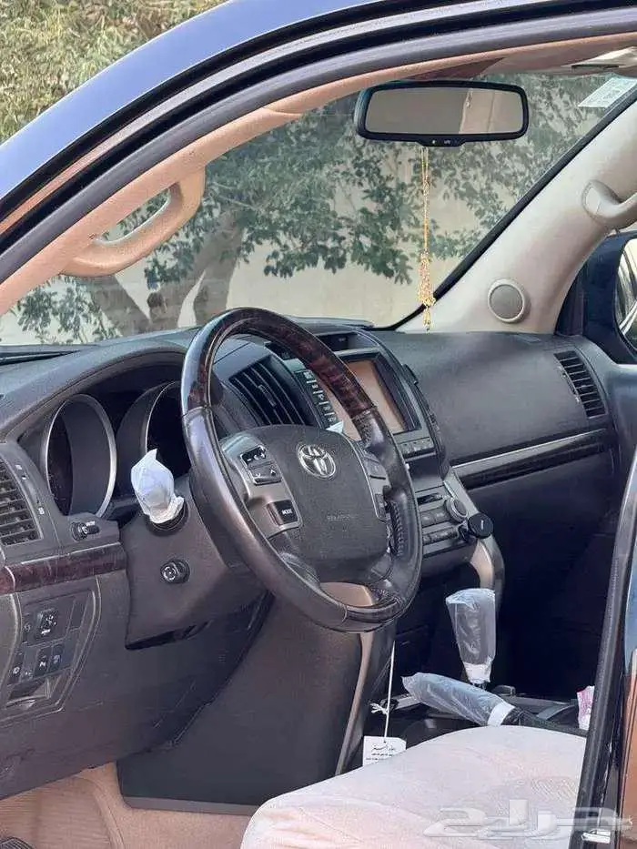 تويوتا في اكس ار 2010 VXR فل كامل 12