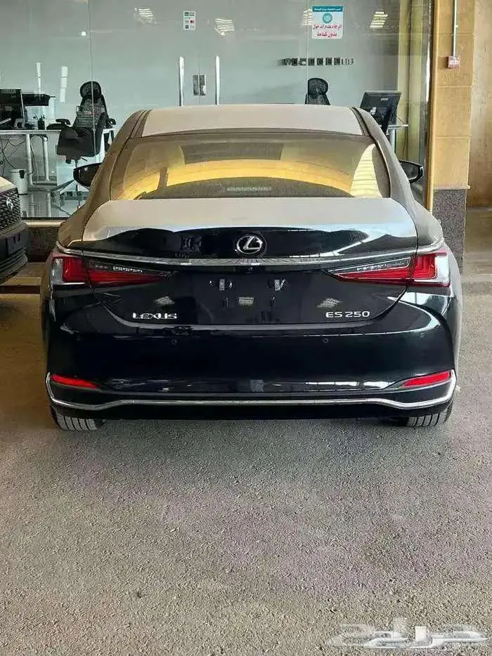 لكزس ES 250 فئه AA موديل 2025 متوفر لدى الحسن 2