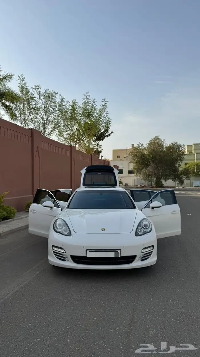 بورش باناميرا 2012 0