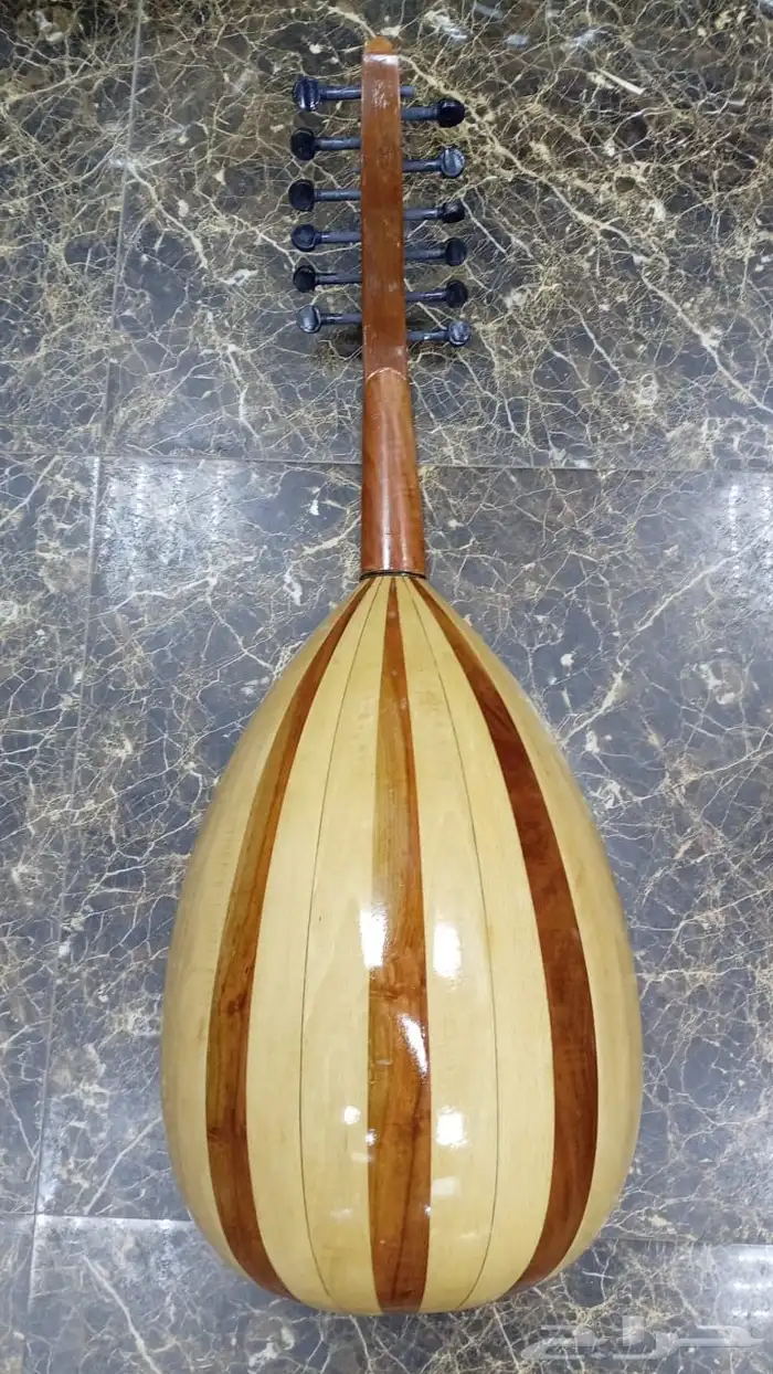 اعواد و جيتارات و كمان 1