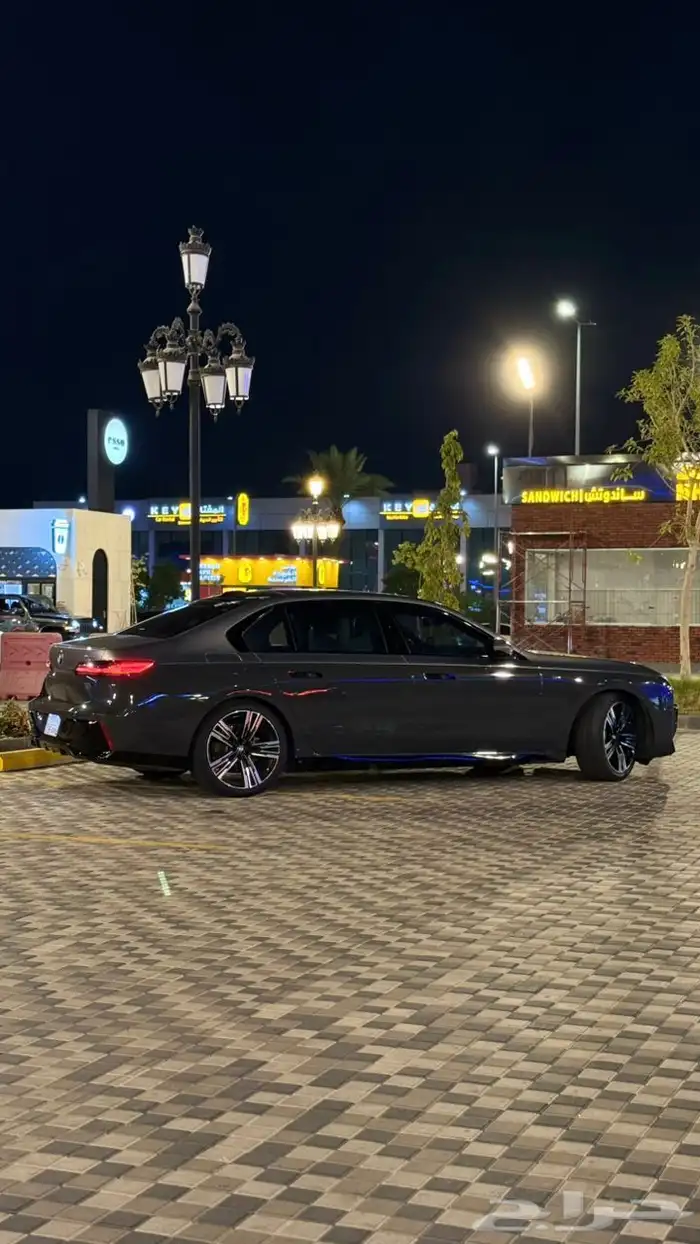 لونين وكالة BMW 740Li 2024 ناغي 23