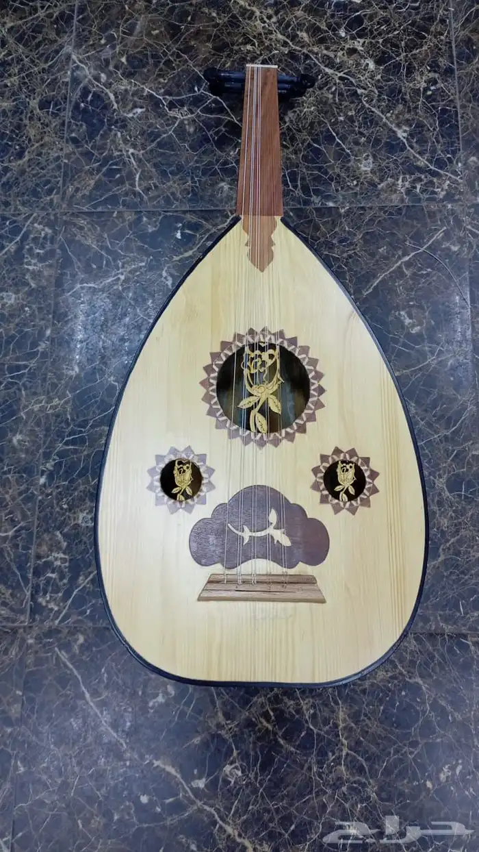 اعواد و جيتارات و كمان 0