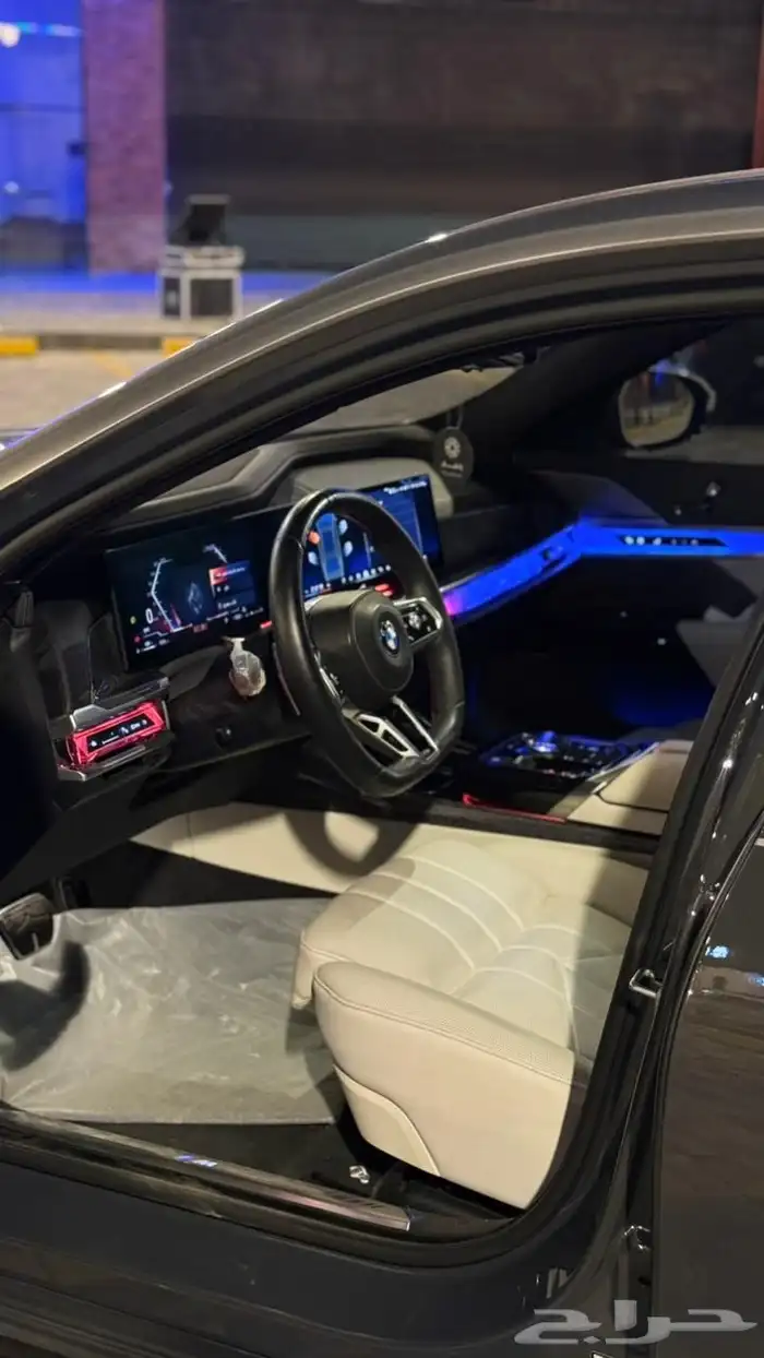 لونين وكالة BMW 740Li 2024 ناغي 27