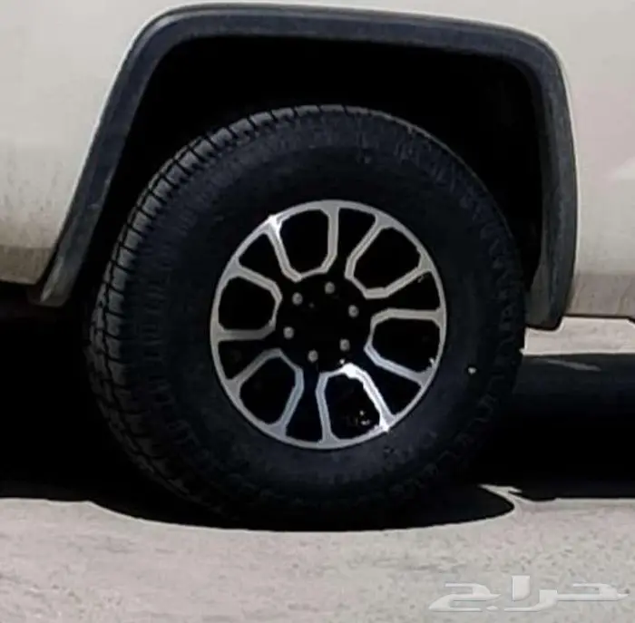 للبيع كفرات ربع حجري نايكنج 1
