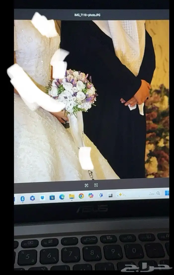 فستان زفاف مع ملحقاته 1