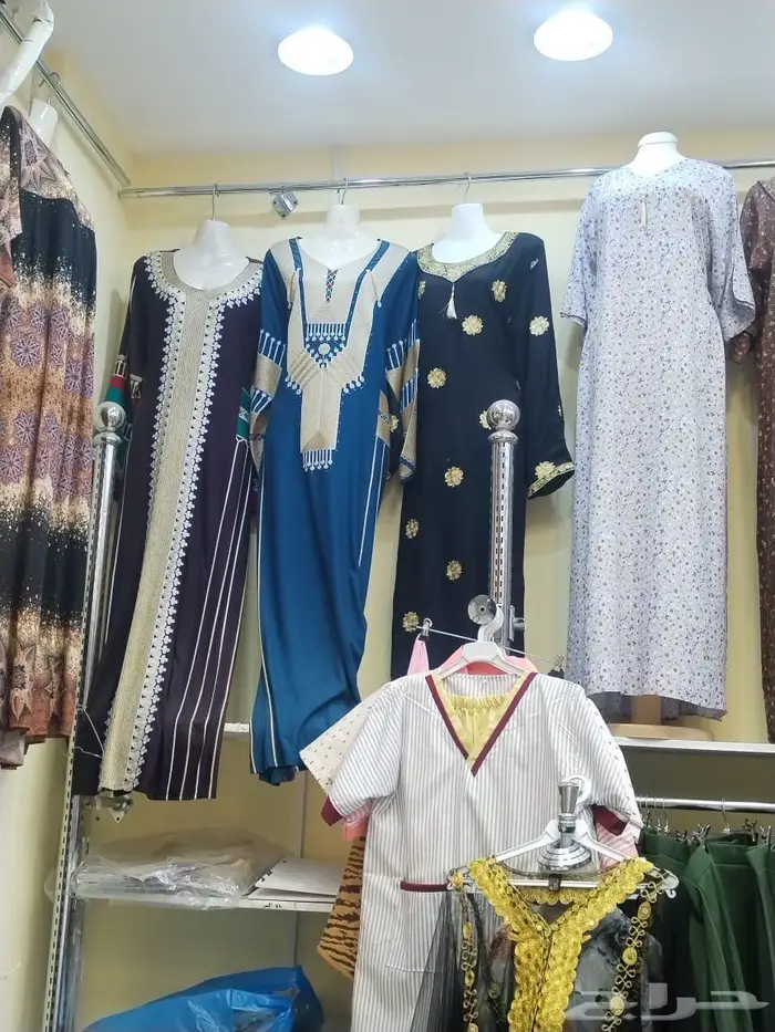 للبيع ملابس نسائية جميع البضاعة 17