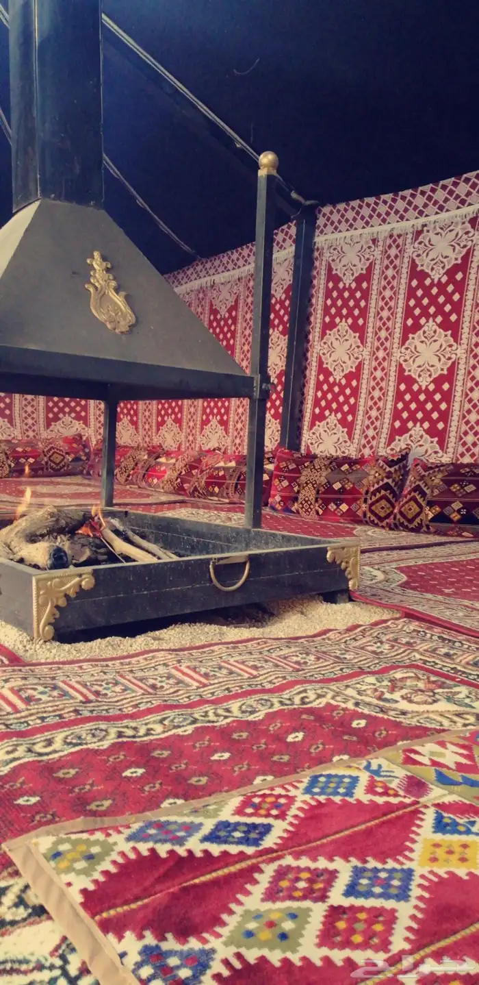 للايجار استراحات كبيره مع بيوت شعر بالقرب من النفود 3