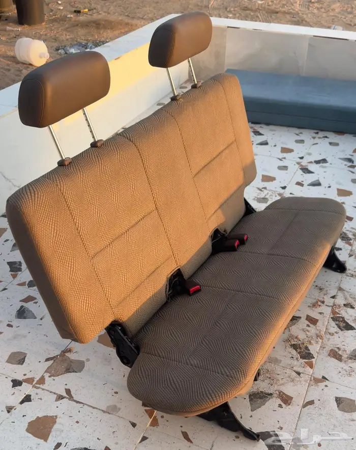 مرتبة خلفية جيب ربع 13