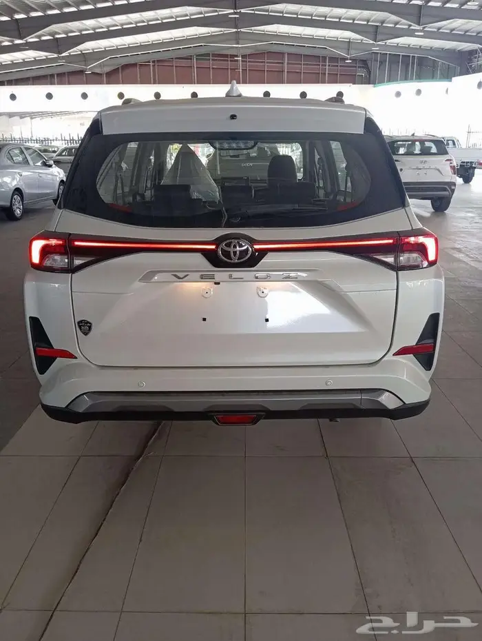 تويوتا فيلوز GLX فل كامل 2025 6