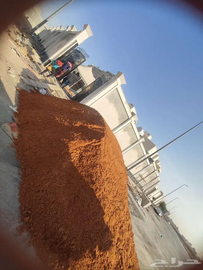 رمل احمر بسعر مغري 0