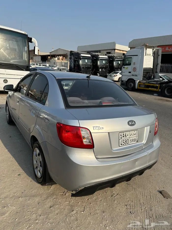كيا ريو قير عادي 2
