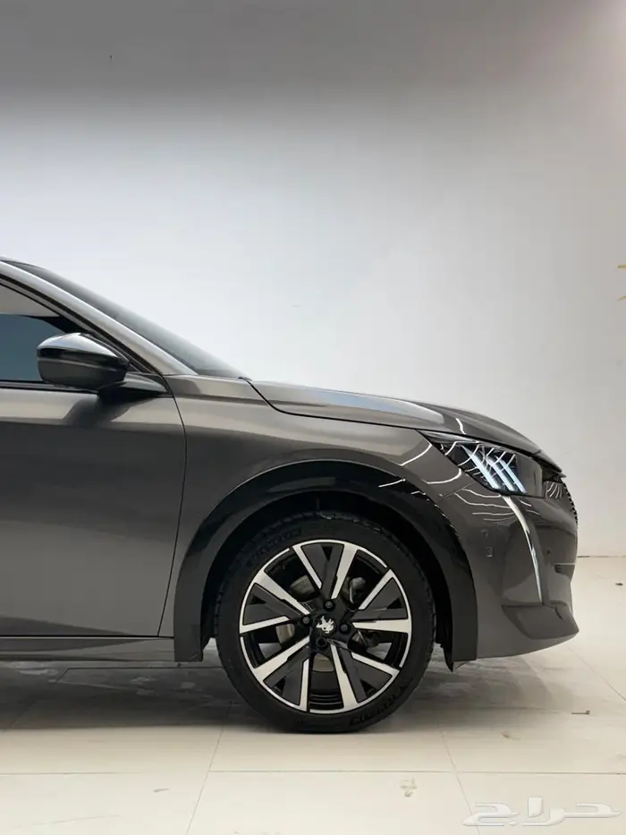 للبيع بيجو 208 موديل 2023 22