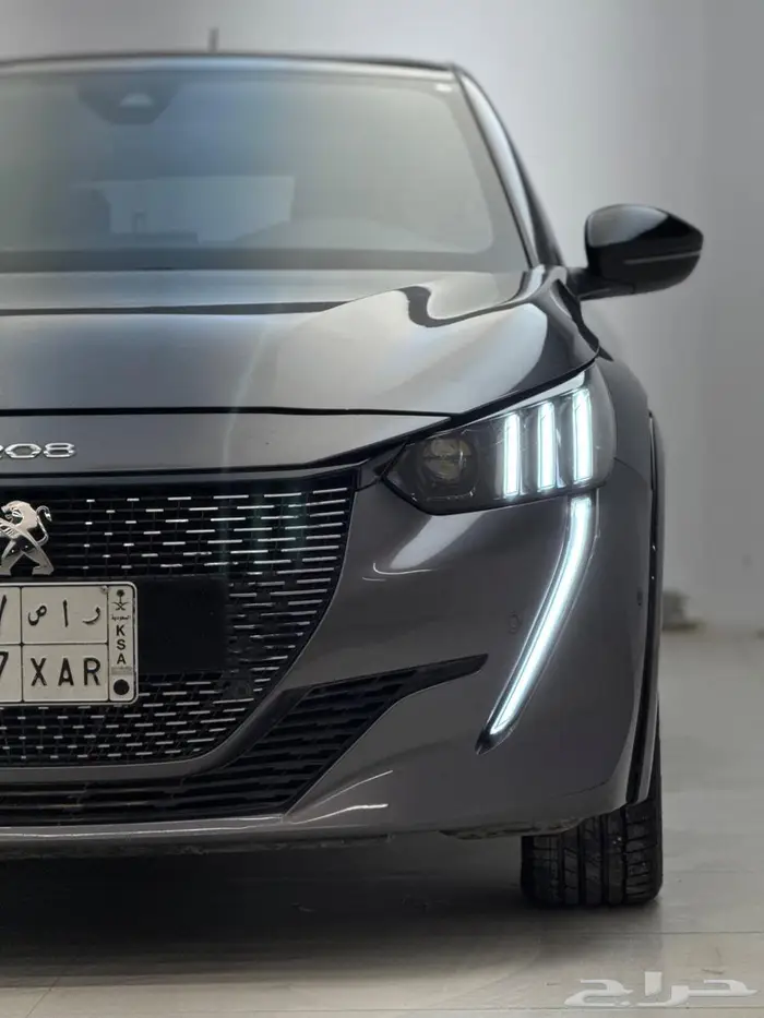 للبيع بيجو 208 موديل 2023 41