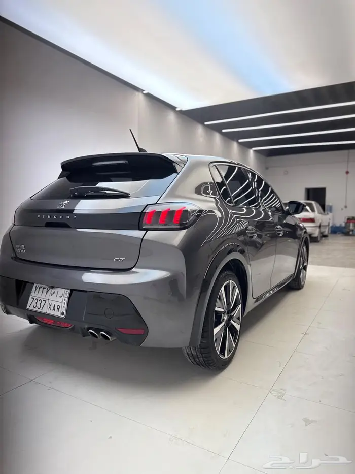 للبيع بيجو 208 موديل 2023 40