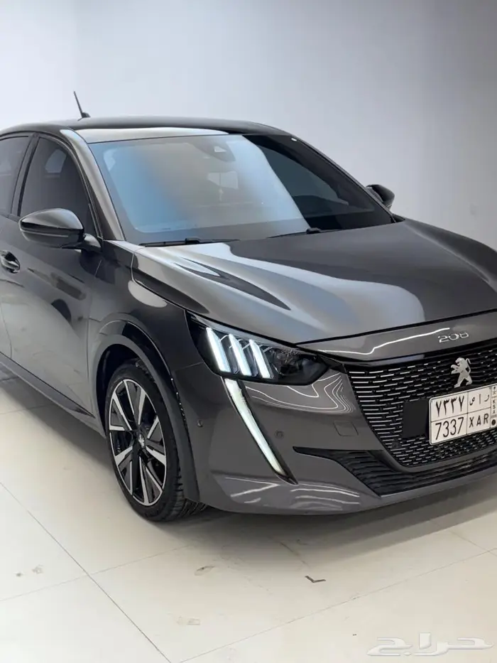 للبيع بيجو 208 موديل 2023 25