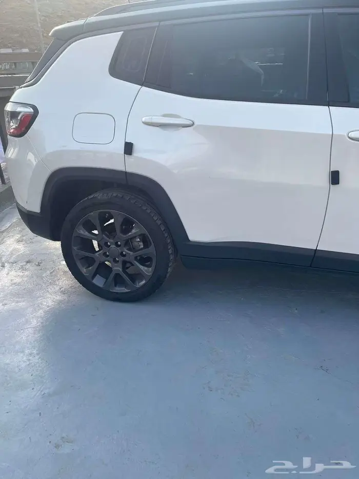 جيب كومباس 5