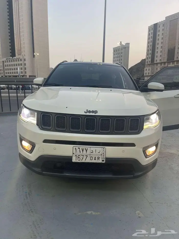 جيب كومباس 4