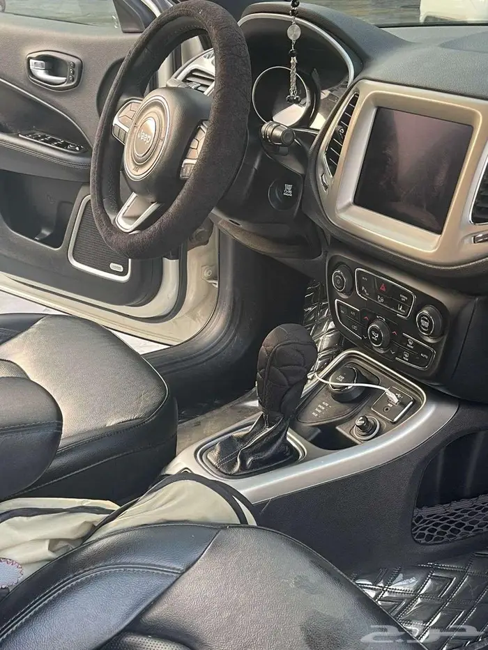 جيب كومباس 13