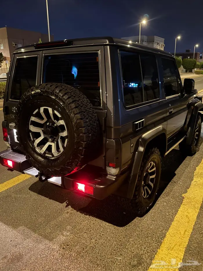 ربع رمادي 2025 ممشى 4000 سعودي فل كامل ونش دفلوك مقاعد جلد 5