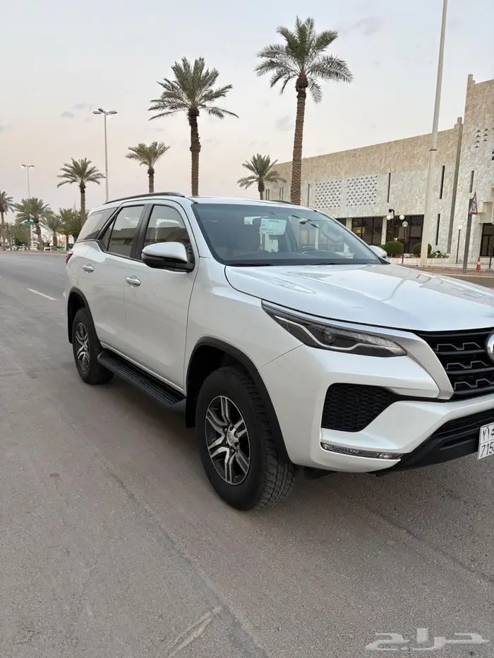 للبيع فورتشنر 2024 سعودي ديزل دبل 3