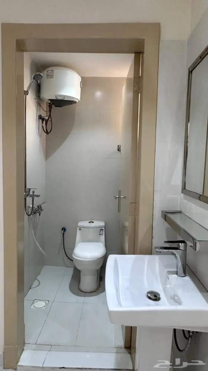 شقة مفروشة عوائل للايجار شرق الرياض حي الجنادرية 5