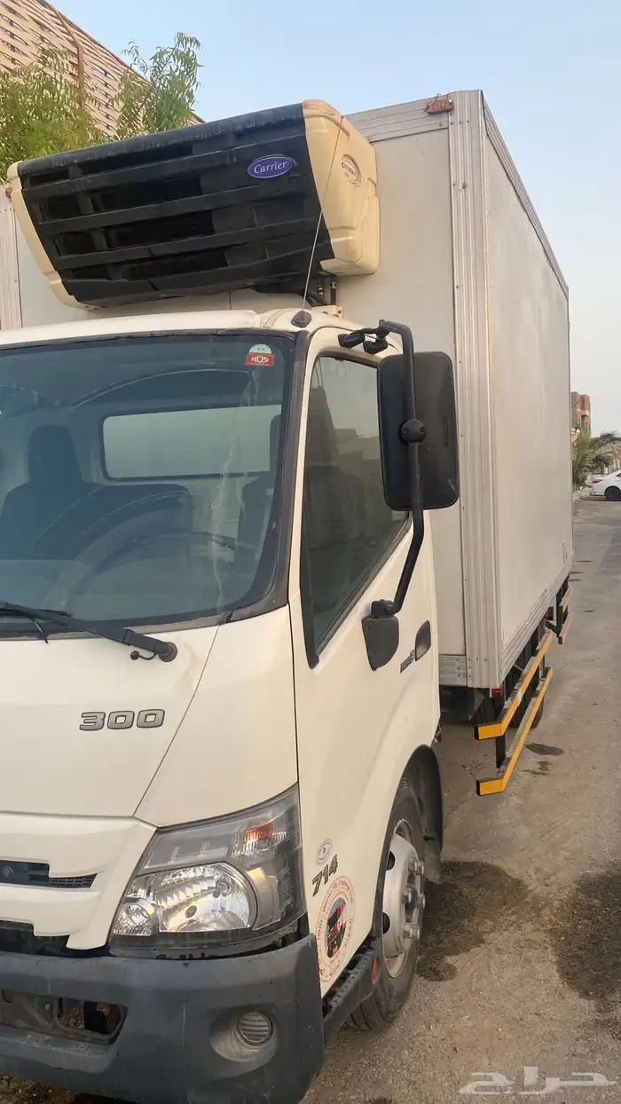 شاحنه نوع هينو 2021 3