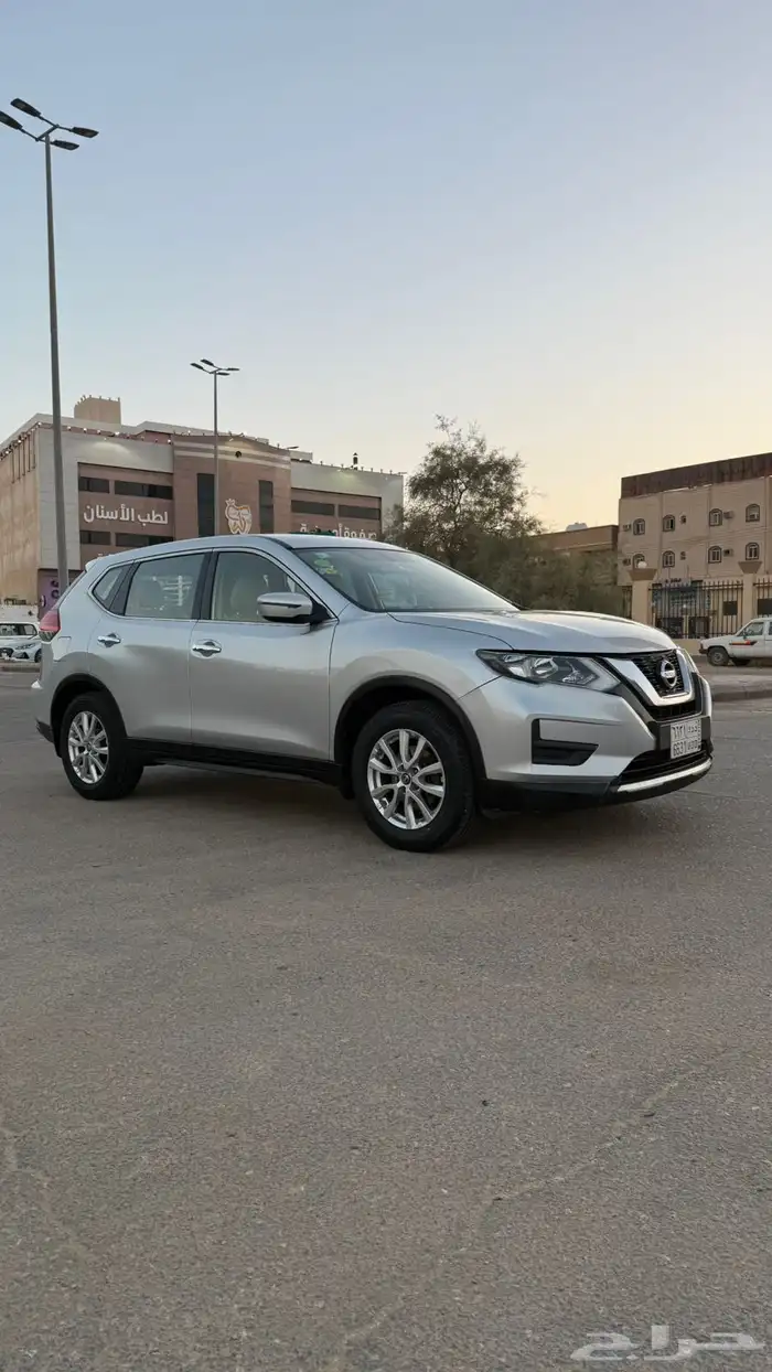 نيسان اكستريل 1
