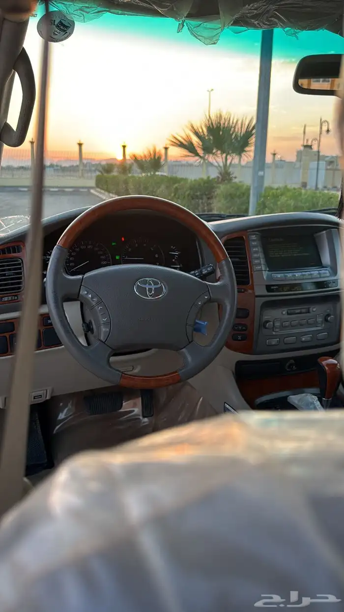 تويوتا لاندكروزر VXR مخزن بريمي 2006 19