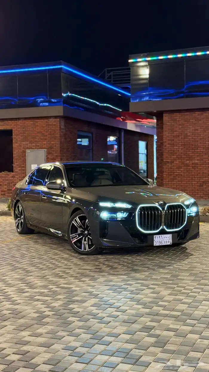 لونين وكالة BMW 740Li 2024 ناغي 1
