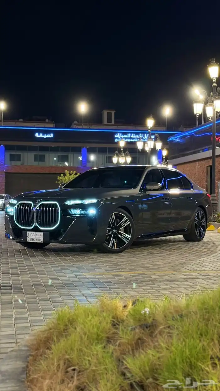 لونين وكالة BMW 740Li 2024 ناغي 13
