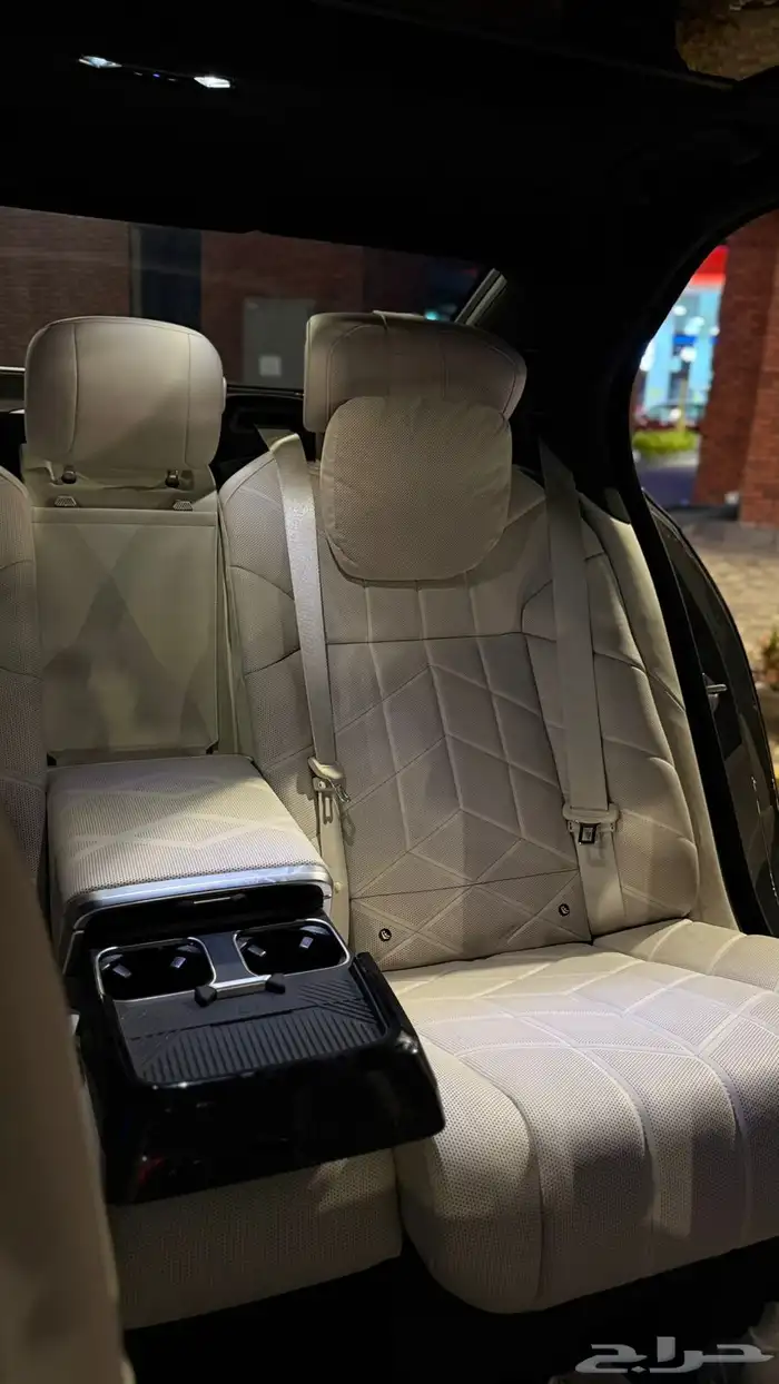 لونين وكالة BMW 740Li 2024 ناغي 4