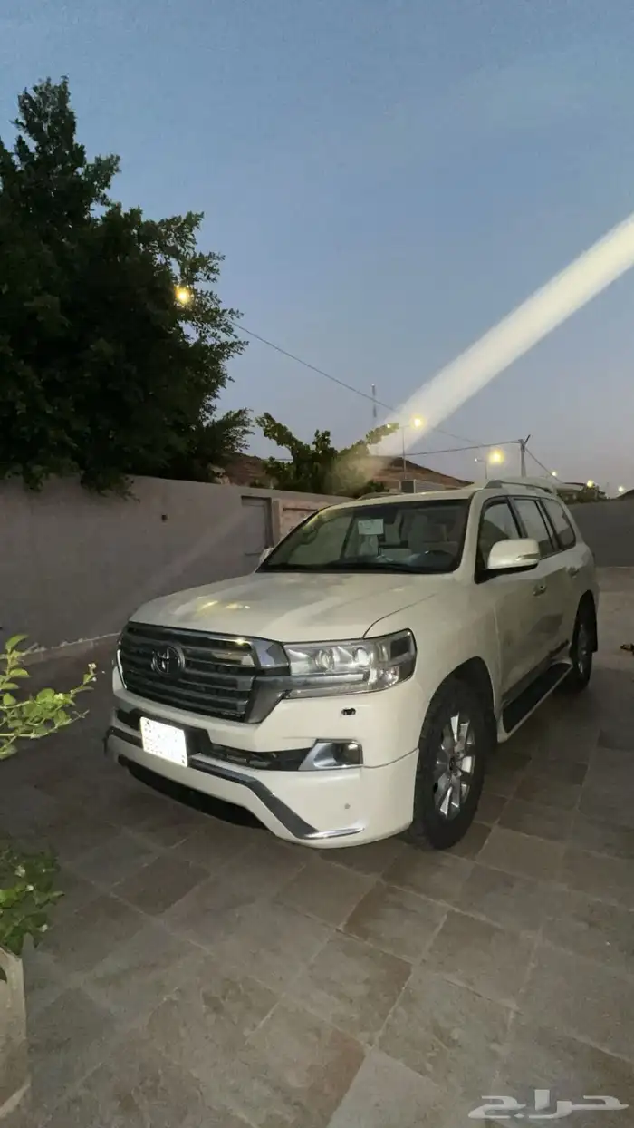 لاندكروزر 2016 3