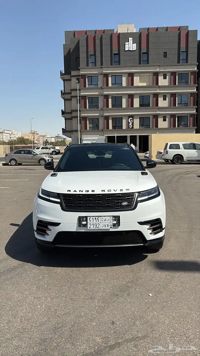 LAND ROVER VELAR2024 9