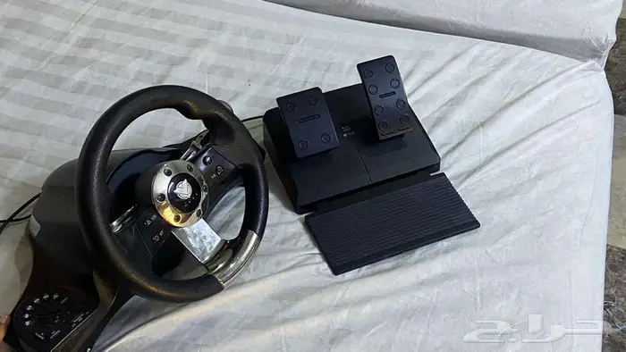 عجلة قيادة للألعاب مع دواسات - للبيع gaming steering 0