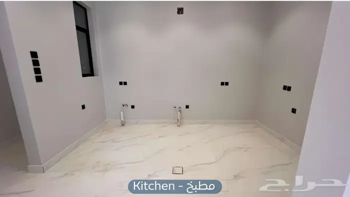 تاون هاوس للإيجار   حي عكاظ 8