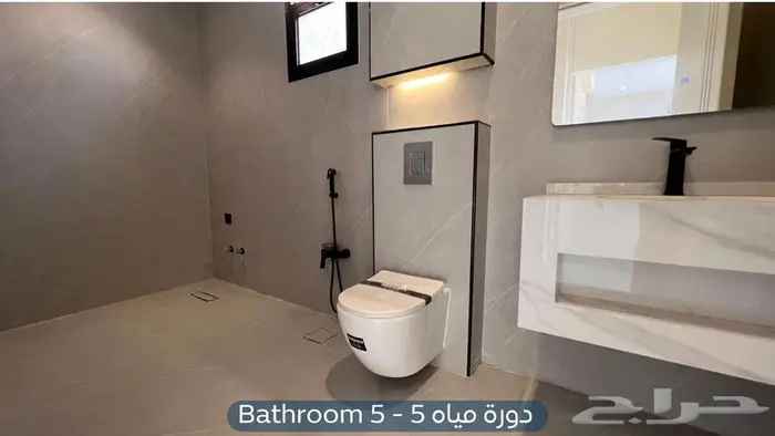 تاون هاوس للإيجار   حي عكاظ 20
