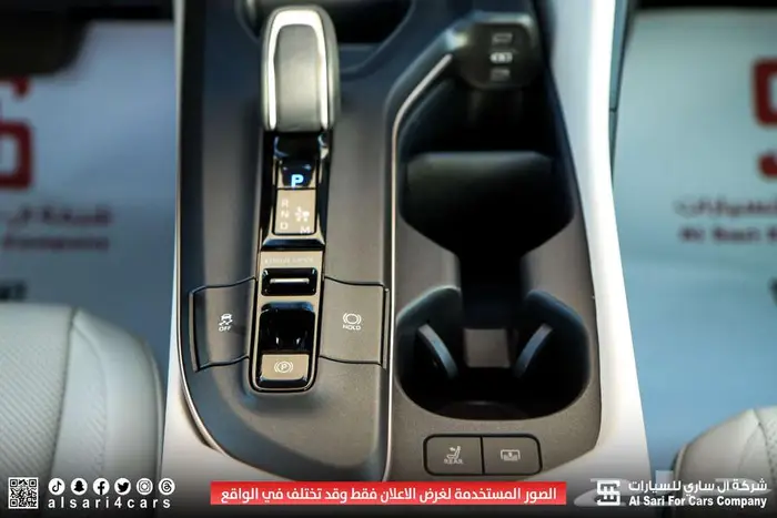 تويوتا كراون ماجيستا 2023 22